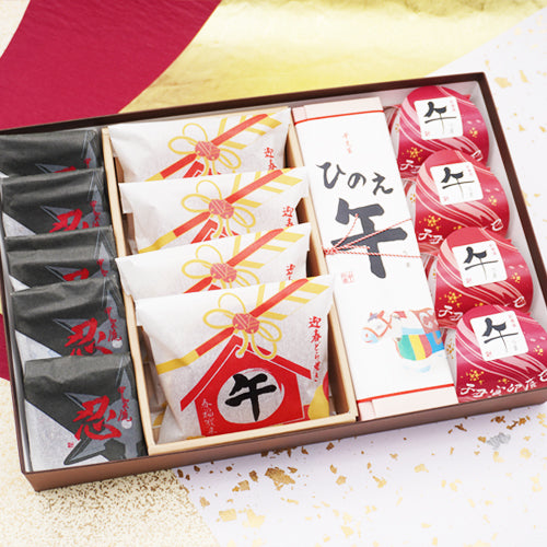 迎春菓詰め合わせ 忍5個迎春どら焼き午4個干支菓ひのえ午1棹新春菓午4個