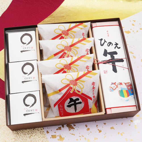 迎春菓詰め合わせ MARU3個迎春どら焼き午4個干支菓ひのえ午1棹